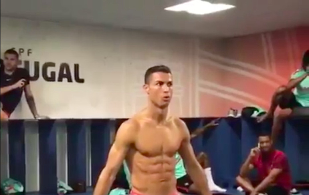 Ronaldo performs mannequin challenge with Portugal teammates Sports