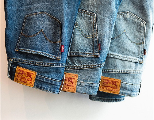 Levi's headquarters are covered with 25k pairs of jeans