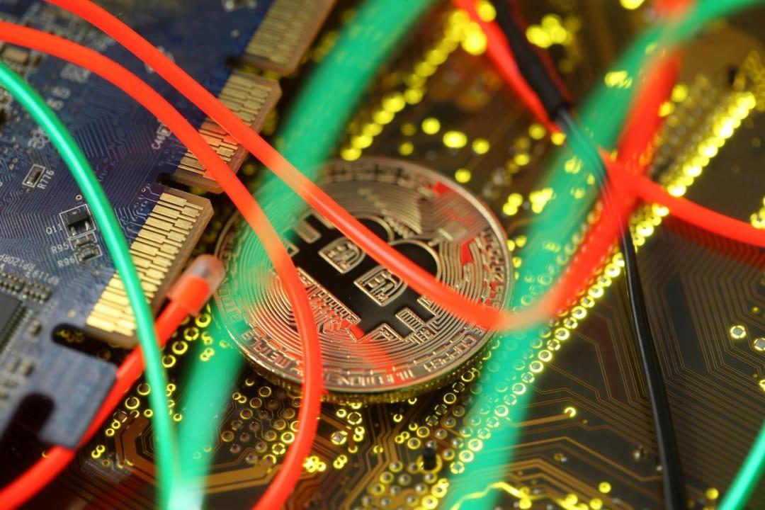 Bitcoin price crashes below $4,300 to lowest this year ...